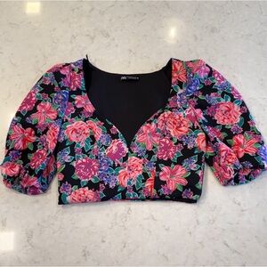 NWOT Zara Floral Crop Top